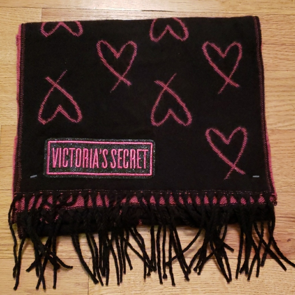 Victoria secret Heart scarf